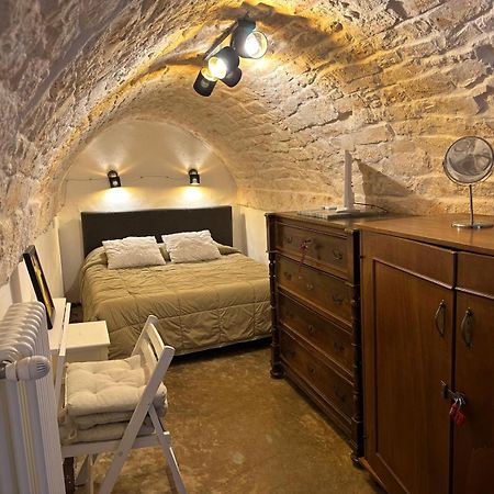 Edyta'S Apartment Остуни Екстериор снимка
