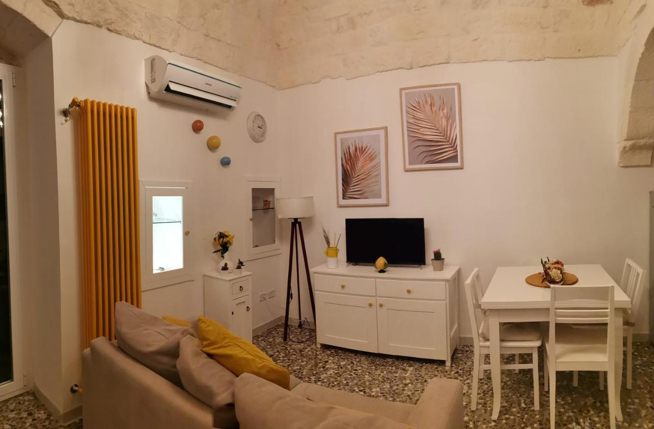 Edyta'S Apartment Остуни Екстериор снимка